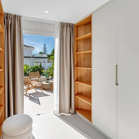Villa Vacation Marbella I Ava, Private Heated Pool, Rooftop Hot Tub, Sauna, Luxury Interior, Close To Golfs, Beaches And Puerto Banus