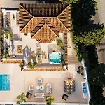 Vacation Marbella I Ava, Private Heated Pool, Rooftop Hot Tub, Sauna, Luxury Interior, Close To Golfs, Beaches And Puerto Banus *
