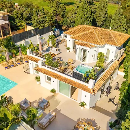 Vacation Marbella I Ava, Private Heated Pool, Rooftop Hot Tub, Sauna, Luxury Interior, Golf And Sea Nearby * Estepona
