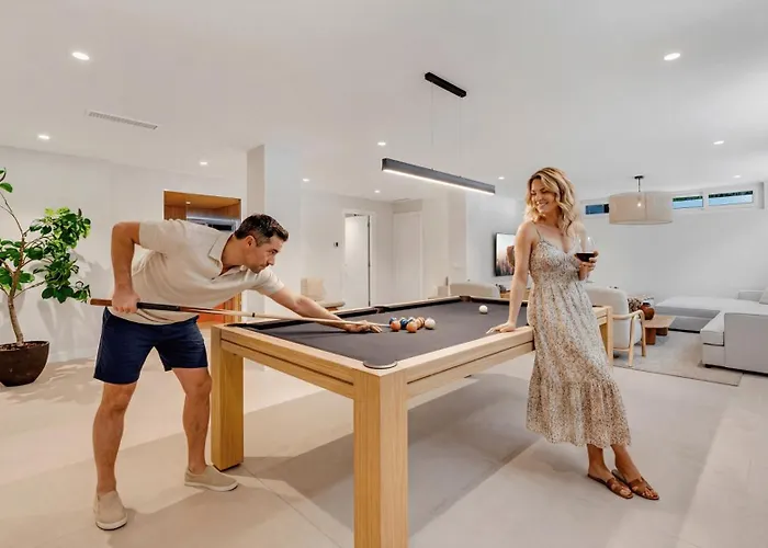 Villa Vacation Marbella I Ava, Private Heated Pool, Rooftop Hot Tub, Sauna, Luxury Interior, Golf And Sea Nearby *