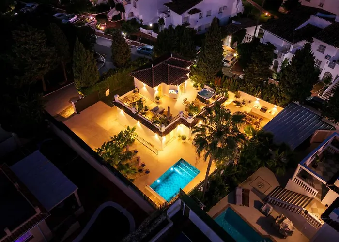 Vacation Marbella I Ava, Private Heated Pool, Rooftop Hot Tub, Sauna, Luxury Interior, Golf And Sea Nearby Villa
