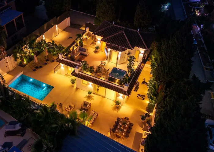 Vacation Marbella I Ava, Private Heated Pool, Rooftop Hot Tub, Sauna, Luxury Interior, Golf And Sea Nearby Villa