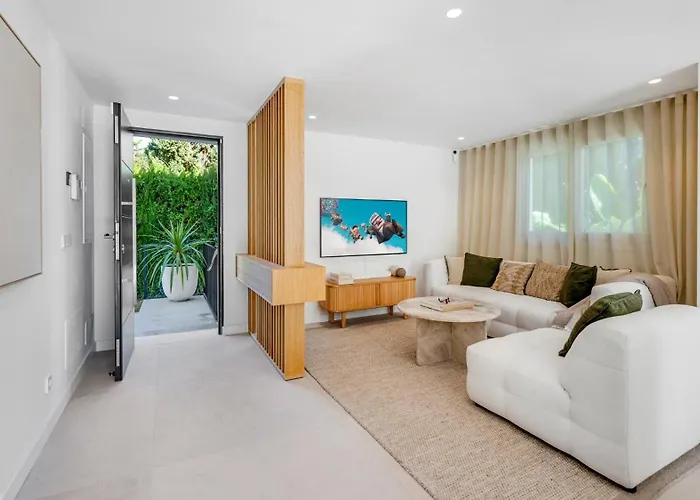 Villa Vacation Marbella I Ava, Private Heated Pool, Rooftop Hot Tub, Sauna, Luxury Interior, Golf And Sea Nearby