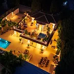 Vacation Marbella I Ava, Private Heated Pool, Rooftop Hot Tub, Sauna, Luxury Interior, Close To Golfs, Beaches And Puerto Banus 빌라