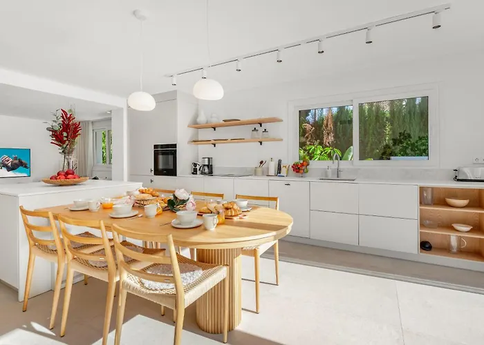 Vacation Marbella I Ava, Private Heated Pool, Rooftop Hot Tub, Sauna, Luxury Interior, Golf And Sea Nearby Villa *