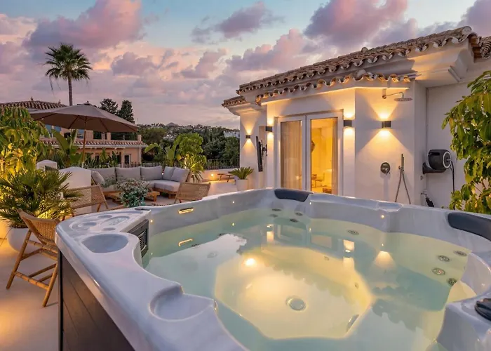 Villa Vacation Marbella I Ava, Private Heated Pool, Rooftop Hot Tub, Sauna, Luxury Interior, Golf And Sea Nearby *