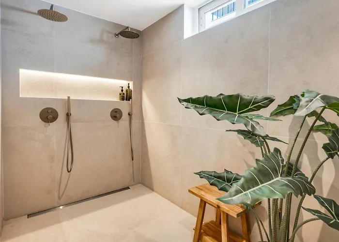 Vacation Marbella I Ava, Private Heated Pool, Rooftop Hot Tub, Sauna, Luxury Interior, Golf And Sea Nearby Villa